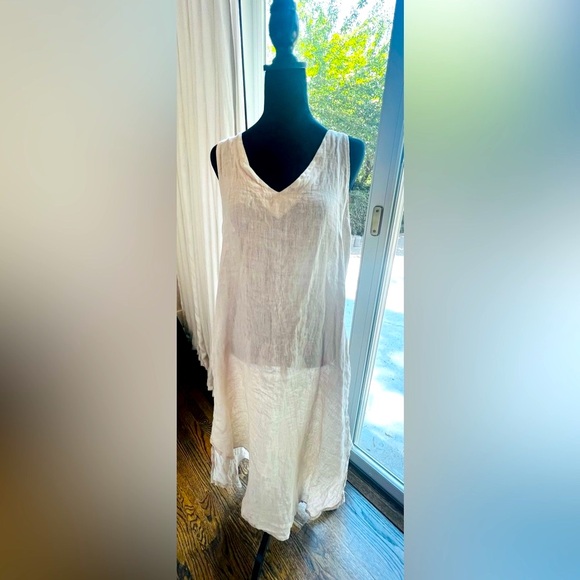 Taupe linen dress from Italy. - Picture 1 of 3